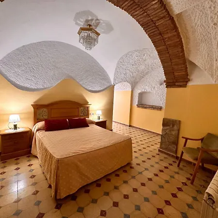 Cuevas La Granja Benalua de Guadix