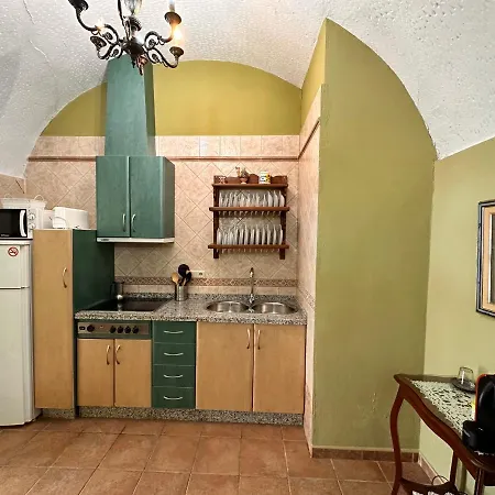 Cuevas La Granja Apartment *